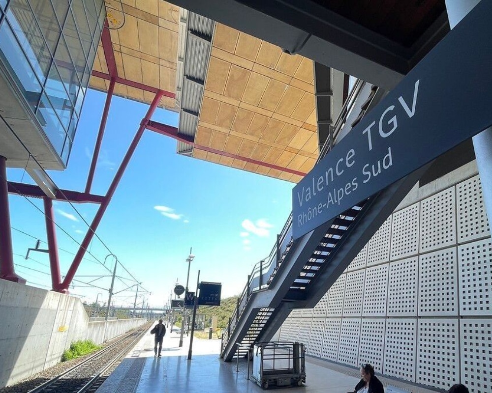 Illustration de Valence TGV
